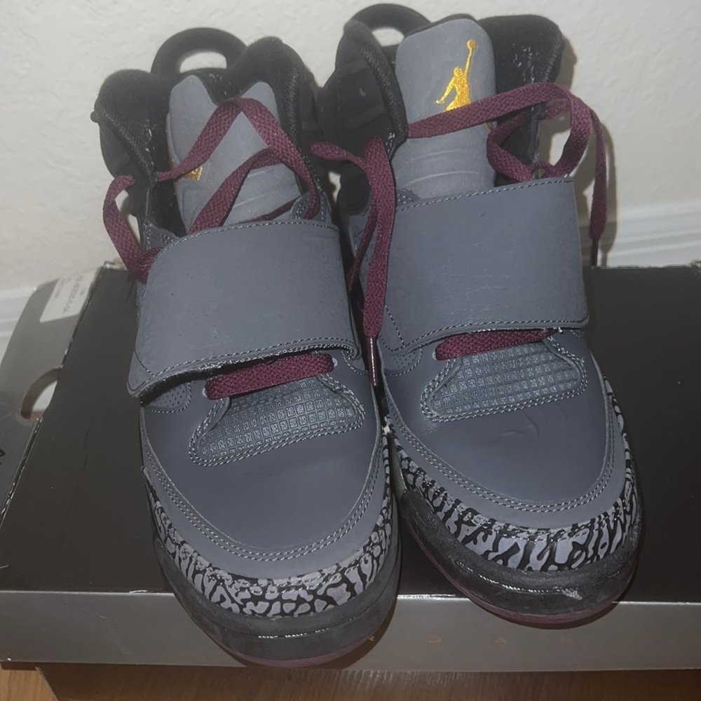 Jordan Sneakers Size 7Y.